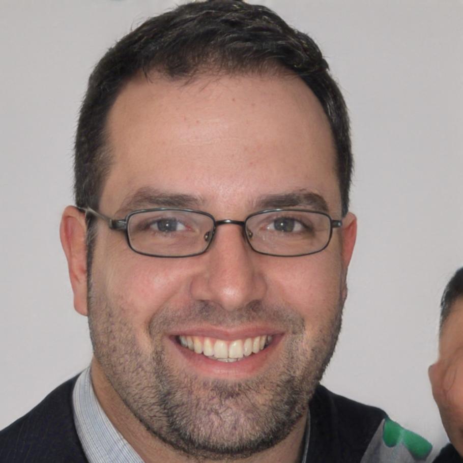 Retrato profesional de Tomás Aldazabal, especialista en finanzas familiares